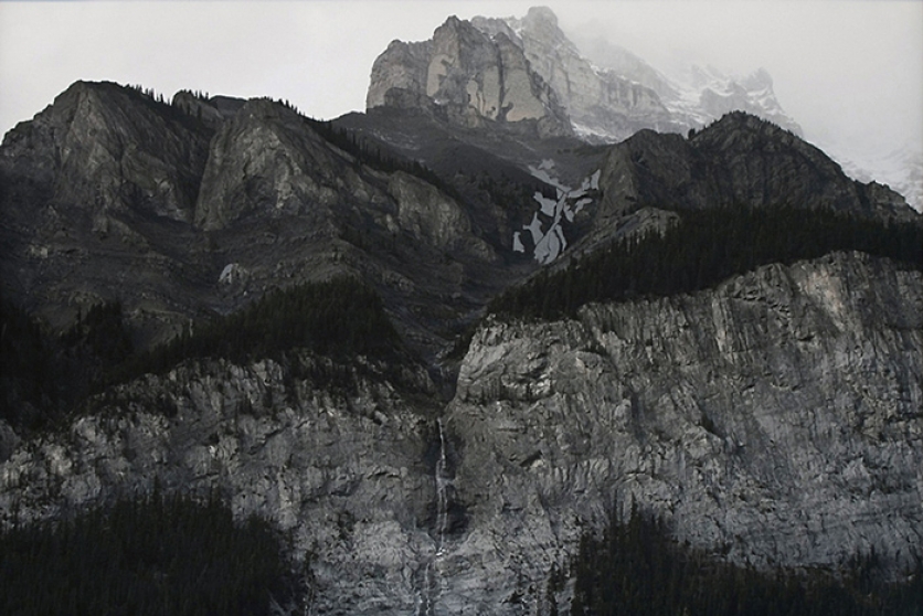 https://zoelf.mirunadragan.com/files/gimgs/th-12_TheMountainsAreMirrors7.jpg
